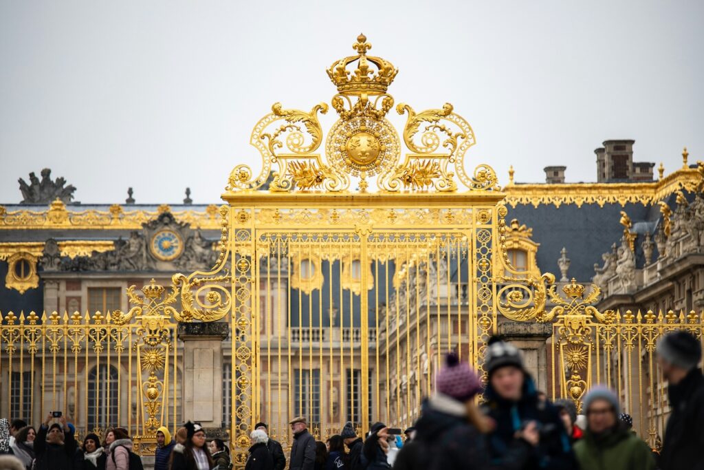 how to avoid lines at versailles