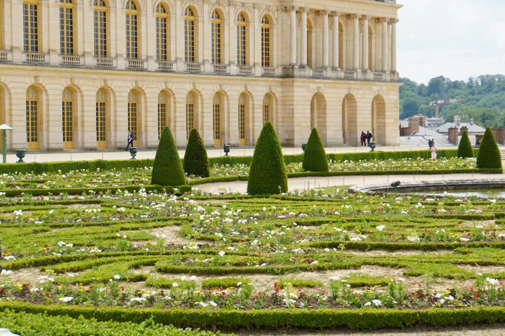 palace of versailles and garden