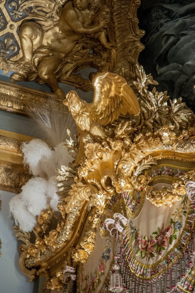 first time in versailles - palace golden details